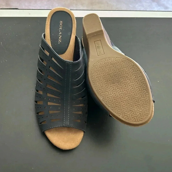 Solanz Paulette Leather Wedge Slide on sandals Blue Womens 9.5 wide - Picture 3 of 3